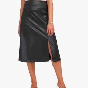 Anne Klein 
Size 10
Black Leather
